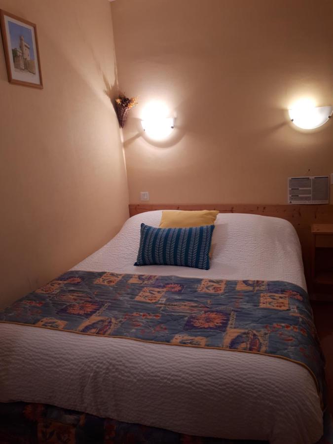 Logis Hotel Le Ceans Orpierre Exterior foto