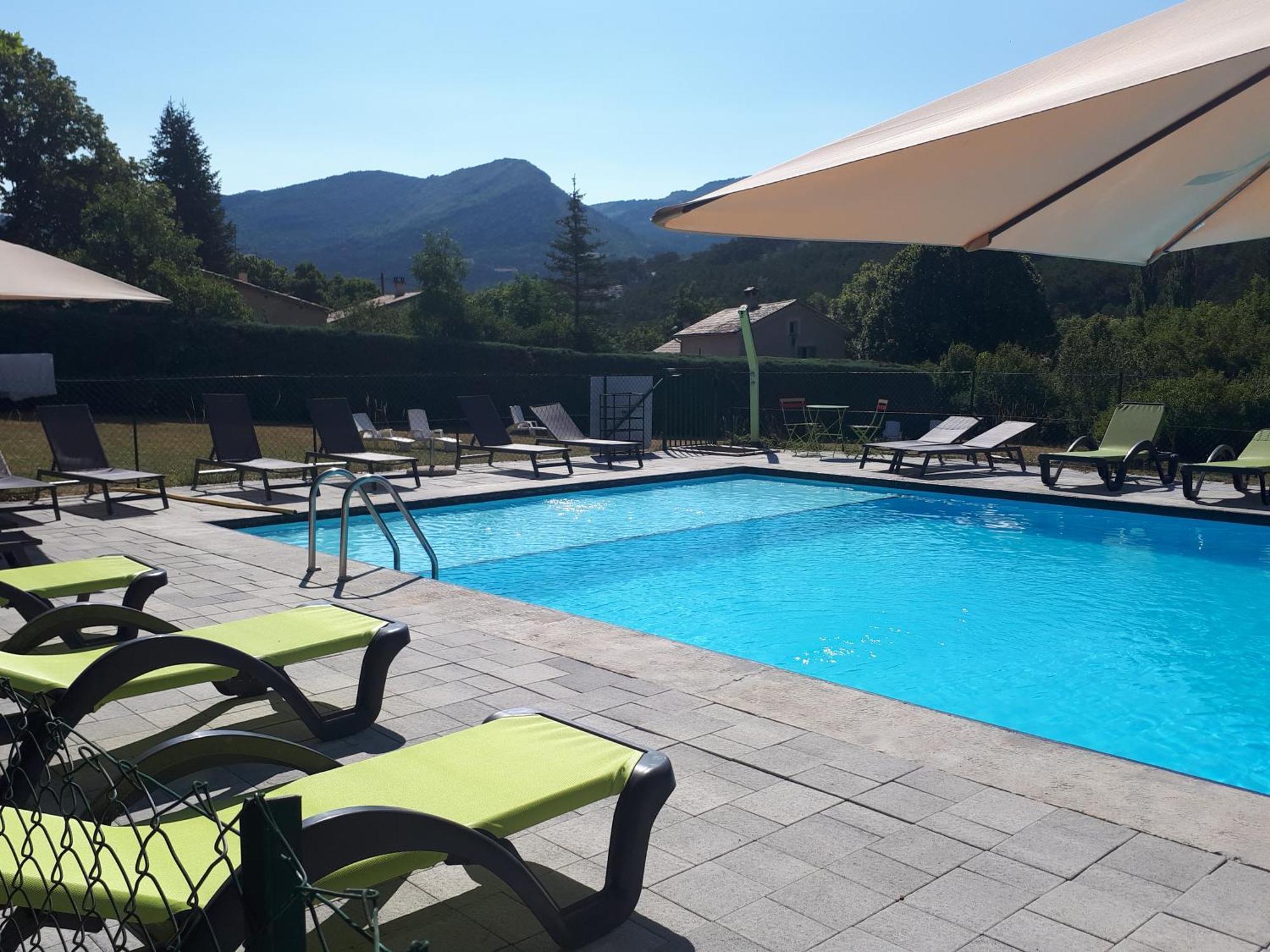Logis Hotel Le Ceans Orpierre Exterior foto